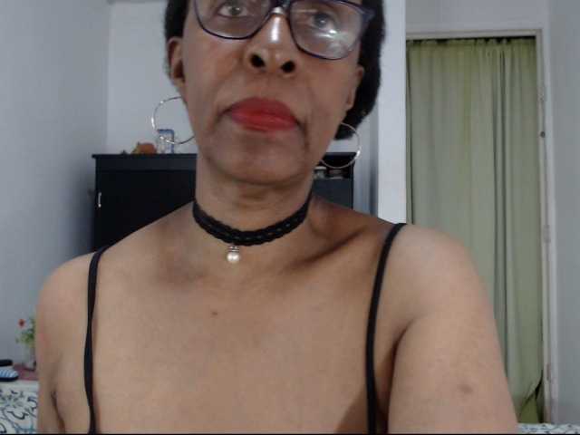 Lähettää kuvakaappauksia ebonymilf