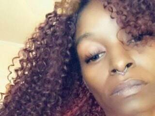 Eroottinen videokeskustelu EbonyPie