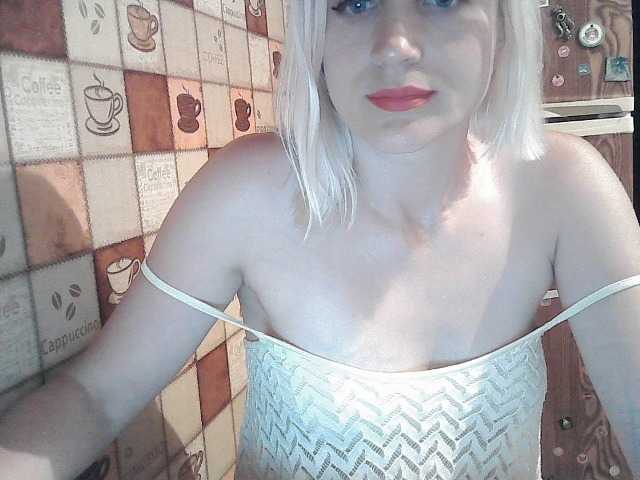 Lähettää kuvakaappauksia ElegantBlonda