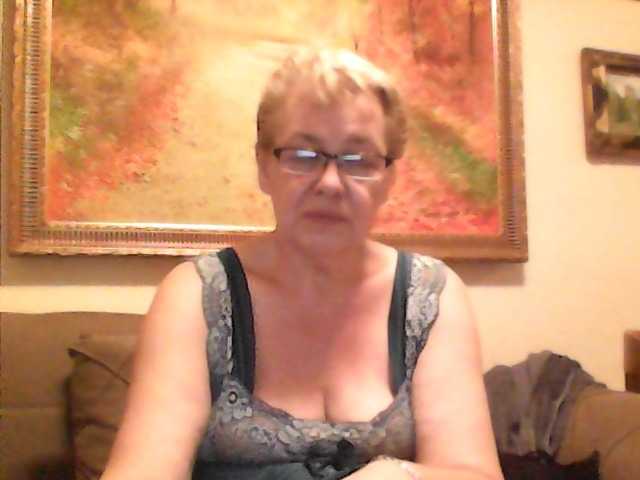 Lähettää kuvakaappauksia ElegantBlonda