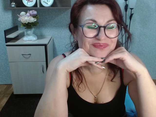 Lähettää kuvakaappauksia Ellie_