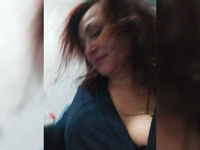 Lähettää kuvakaappauksia Ellie_