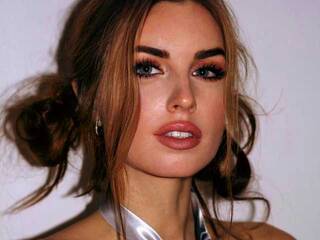 Eroottinen videokeskustelu ElenaStrawberry