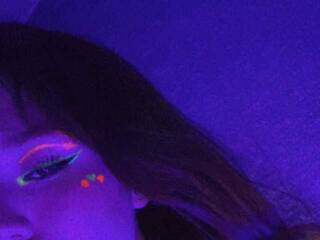 Eroottinen videokeskustelu eli-hot11