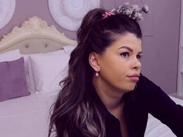 Lähettää kuvakaappauksia EliseTyler