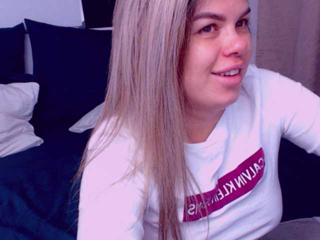 Lähettää kuvakaappauksia EliseTyler