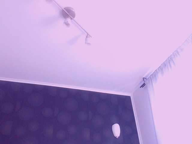 Lähettää kuvakaappauksia EliseTyler