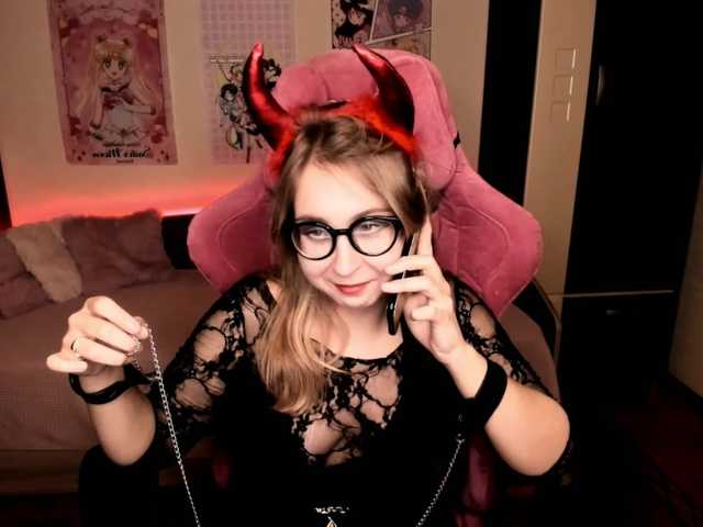 Lähettää kuvakaappauksia ElissaBetty