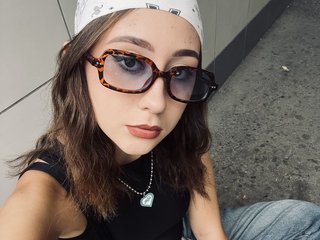 Eroottinen videokeskustelu ElizaDarleen