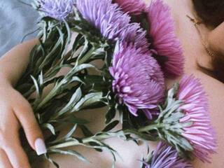 Eroottinen videokeskustelu Ellie99