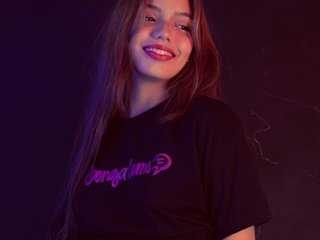 Eroottinen videokeskustelu EllieMiller