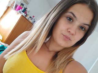 Eroottinen videokeskustelu EllieNewman