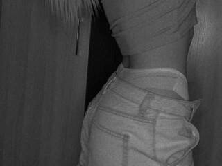 Eroottinen videokeskustelu Ellievans