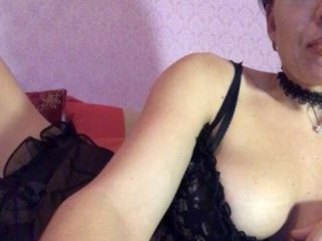 Lähettää kuvakaappauksia ElyaElya