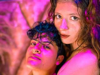 Eroottinen videokeskustelu MiaAndAlex