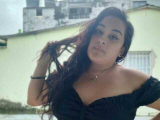 Eroottinen videokeskustelu emiliaxmiller