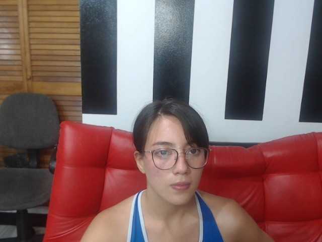 Lähettää kuvakaappauksia emily-coper