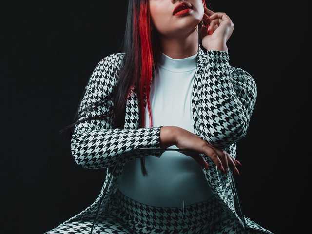 Kuva profiilista Emily-Foxyy