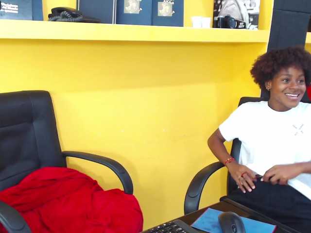 Lähettää kuvakaappauksia EmilyandCris