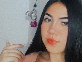 Eroottinen videokeskustelu EmilyCandy