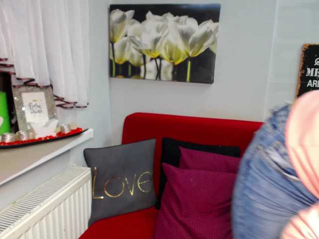 Lähettää kuvakaappauksia EmilyQueen