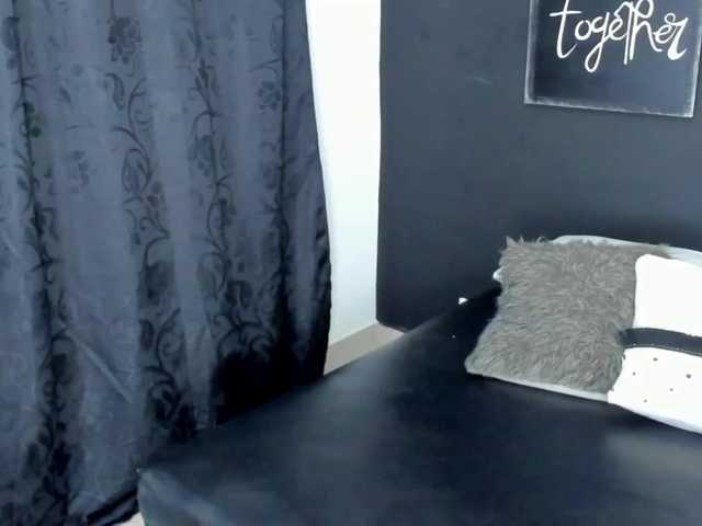 Kuvat EmmaCole 642 make me feel so good, when i m very wet i show you my pussy --- instant and multysquirt in goal