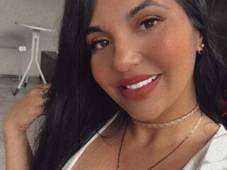 Eroottinen videokeskustelu EmmaDiamond