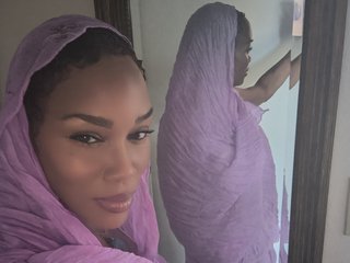 Eroottinen videokeskustelu EmpressTeyamo