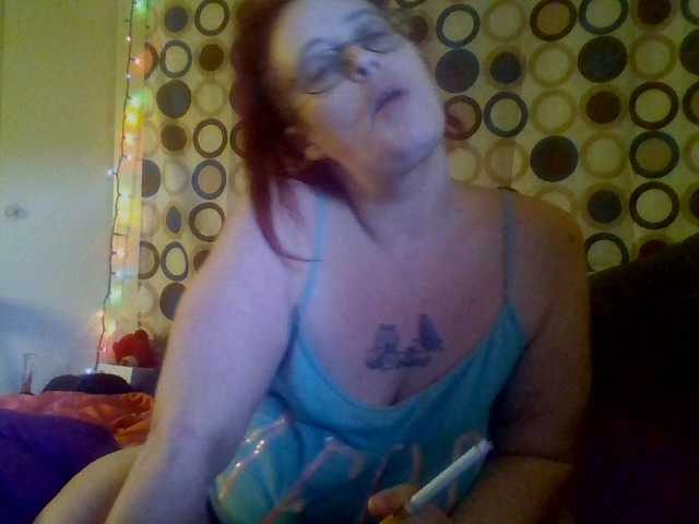 Kuvat EmpressWillow Happy Friday I’m back. #bbw #goddess #kink #submissive #tits #ass #pussy #smoking #bellylove #sph #mommy #edging #findom #feet #tease #daddy #c2c #findom #paypig catch my vibe