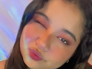 Eroottinen videokeskustelu EmyRose