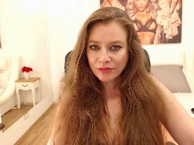 Kuvat ErikaSimpson flash tits100,flash pussy 150,flash ass 150,play whit pussy 300,all naked 500,play all naked 800 open cam 50tkn.