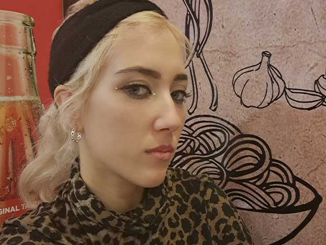 Kuva profiilista eroticblondiee