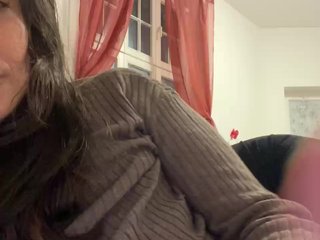 Eroottinen videokeskustelu Esmiralda