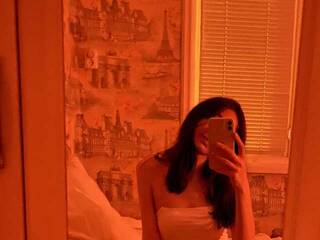 Eroottinen videokeskustelu Evaaee