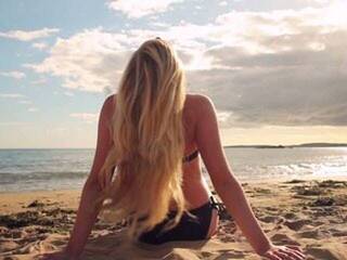 Eroottinen videokeskustelu Evacharming