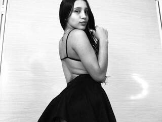 Eroottinen videokeskustelu Evangeline18