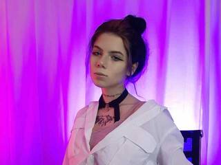 Eroottinen videokeskustelu EvaSix