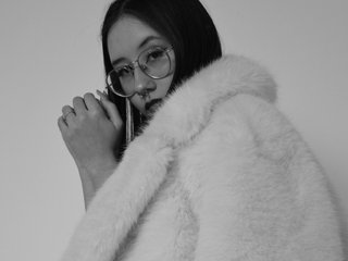 Eroottinen videokeskustelu Evelyn300