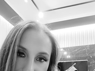 Eroottinen videokeskustelu EvelynFantasy