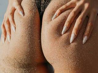 Eroottinen videokeskustelu Evelynne---Lisa