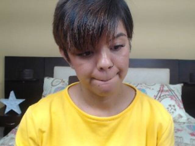 Lähettää kuvakaappauksia EvelynOwens