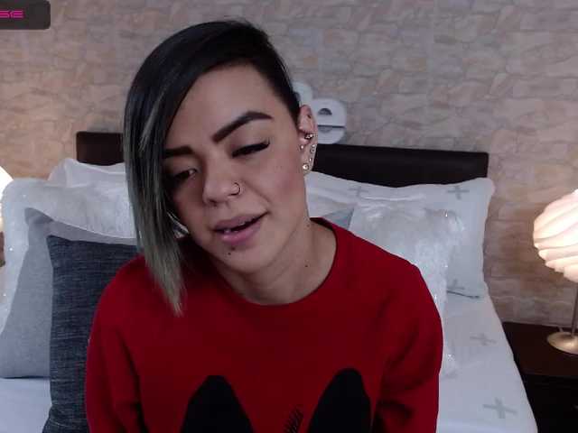 Lähettää kuvakaappauksia EvelynOwens