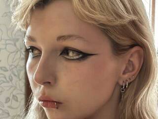 Eroottinen videokeskustelu EveSinsational