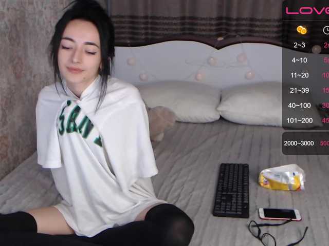 Kuvat Scarlett_ I'm Scarlett, let's chat? I'm very shy, so take me to your place) 945 tokens to tuna in oil