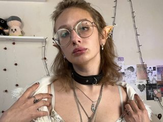 Eroottinen videokeskustelu Fairy-Fennec