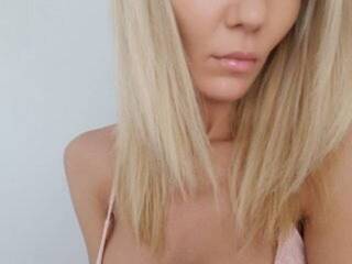 Eroottinen videokeskustelu fallingangel