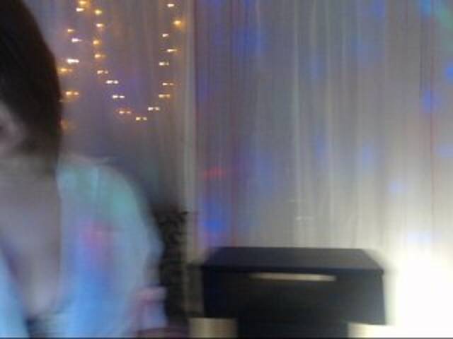 Lähettää kuvakaappauksia FelicityBlond