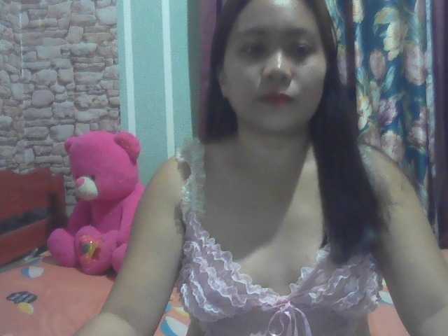 Lähettää kuvakaappauksia FelicityMiller