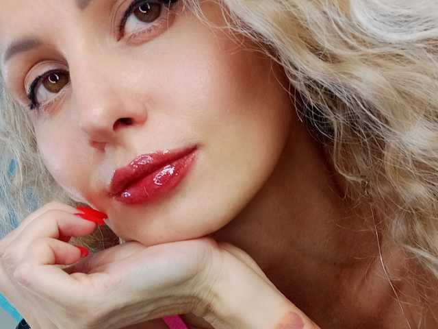 Kuva profiilista FettishDi