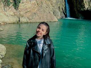 Eroottinen videokeskustelu Flora-69